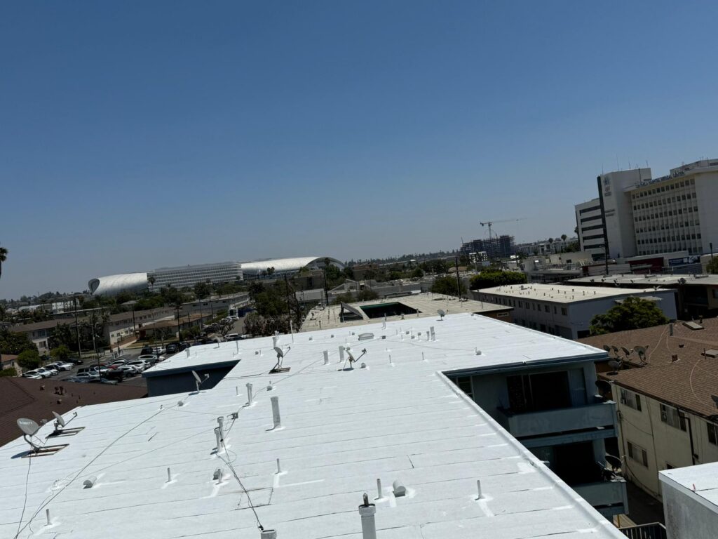 How Much Does Flat Roof Repair Cost in Los Angeles